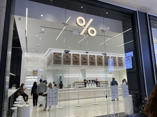 % Arabica Toronto Union Station by null