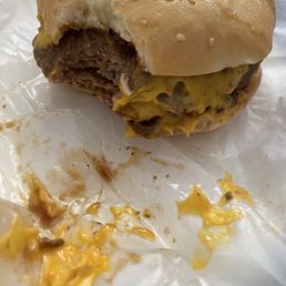 BBQ cheeseburger BBQ cheeseburger