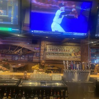 Twin Peaks - Nice amount of TV's to watch a game - Sports Bars Near Me - Phoenix, Arizona Twin Peaks - Nice amount of TV's to watch a game - Sports Bars Near Me - Phoenix, Arizona