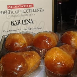 Bar Pina - I NOSTRI BABA'. UN RICHIESTISSIMO DOLCE TRADIZIONALE