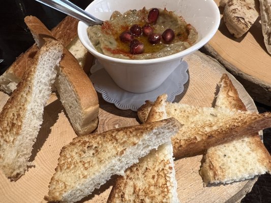 Photo of Demi-Lune Café & La Salle à Manger - Genf, GE, CH. Eggplant caviar :)