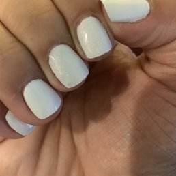 Index finger is chipping and you can see how rough the edges around the cuticles are.