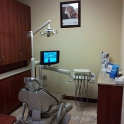 Beach Family and Cosmetic Dentistry - Clean dental office