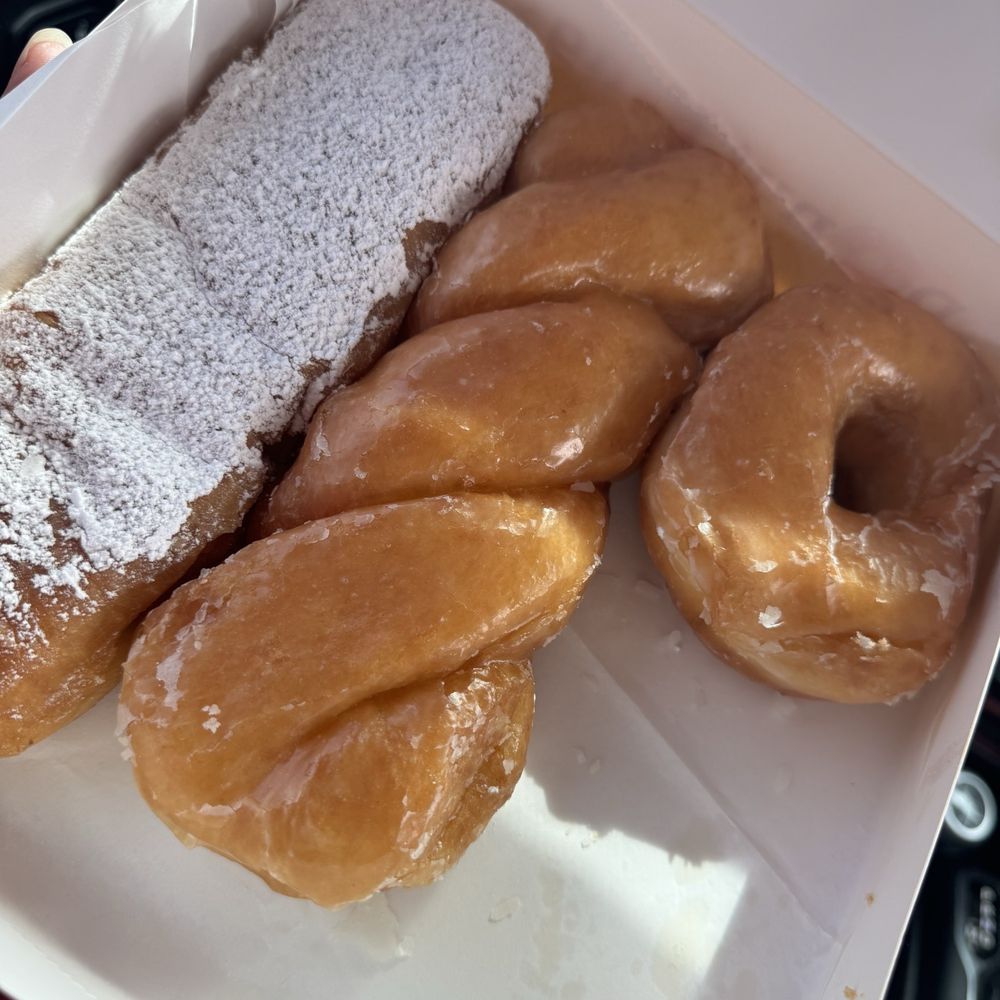 Donut King Hawaii - Long John, Twisted Glazed Donut, Glazed Donut - Donuts Near Me - Kaneohe, Hawaii Donut King Hawaii - Long John, Twisted Glazed Donut, Glazed Donut - Donuts Near Me - Kaneohe, Hawaii