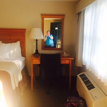 Best Western Plus Cold Spring - Room 19 - Hotels Near Me - Plymouth, Massachusetts Best Western Plus Cold Spring - Room 19 - Hotels Near Me - Plymouth, Massachusetts