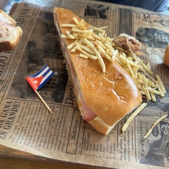 La Mulata - Cuban Near Me - Miami Beach, Florida