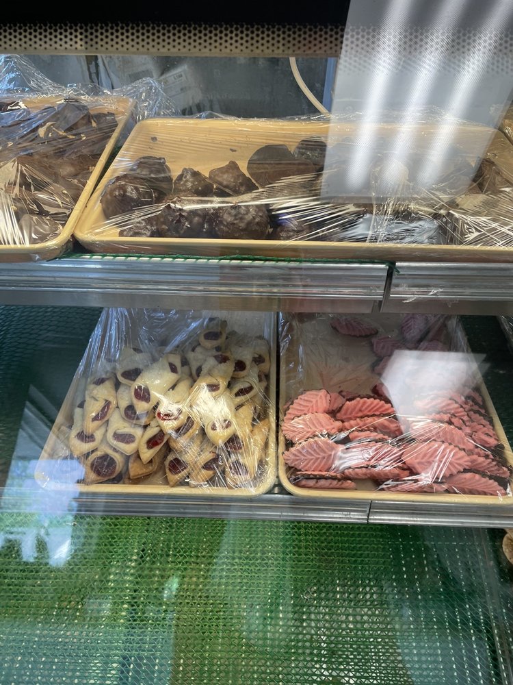 CAVALLO’S ITALIAN SPECIALTY SHOPPE - 28 Photos & 29 Reviews - 60 ...