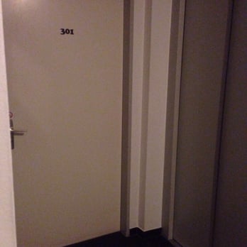 Hirschen - All rooms ends with "1" are next to the elevator. "Close encounters" with other guests when you open your door and noise guaranteed! - Hotels Near Me - Zürich, ZH Hirschen - All rooms ends with "1" are next to the elevator. "Close encounters" with other guests when you open your door and noise guaranteed! - Hotels Near Me - Zürich, ZH