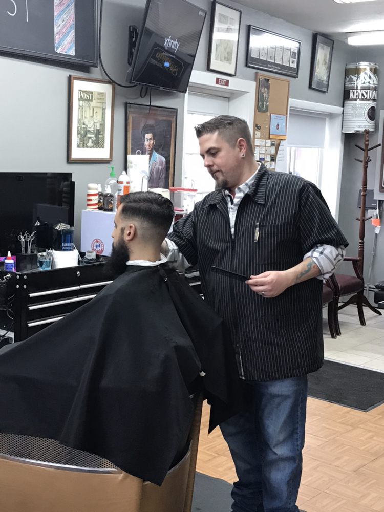DOWNTOWN BARBER SHOP Updated September 2024 54 Photos & 19 Reviews