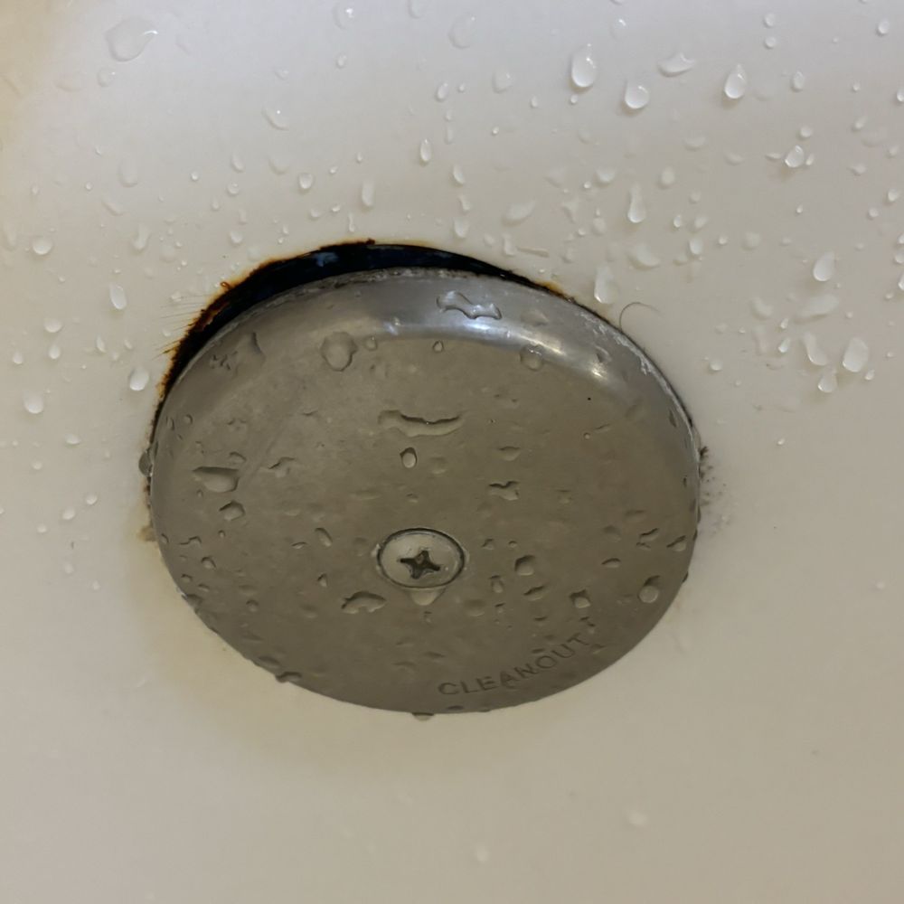 Mold in the bathroom Mold in the bathroom
