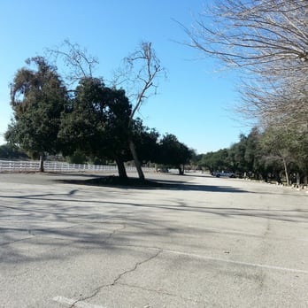 San Dimas Canyon Park - Part of the park's large parking lot - Parks Near Me - San Dimas, California San Dimas Canyon Park - Part of the park's large parking lot - Parks Near Me - San Dimas, California