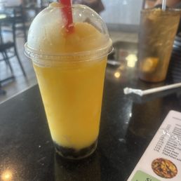 Pineapple slush with boba Pineapple slush with boba