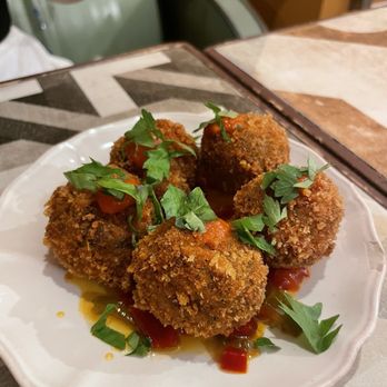daPrata52 - Goat Croquette - Tapas Bars Near Me - Lisbon, 11