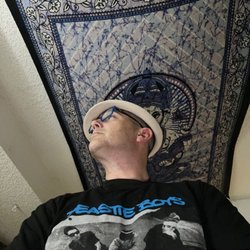 Floyd's 99 Barbershop - Gazing out of my mind