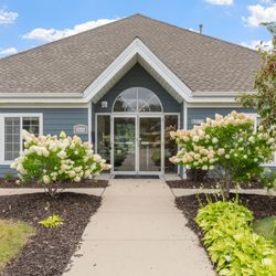 Mequon Trail Townhomes - Leasing Office