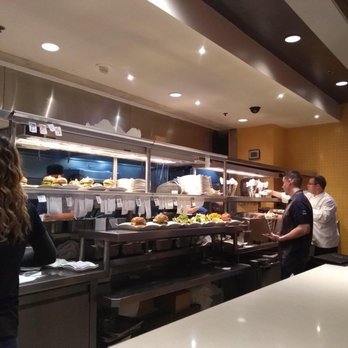 Gordon Ramsay Burger Las Vegas - busy - Burgers Near Me - Las Vegas, Nevada Gordon Ramsay Burger Las Vegas - busy - Burgers Near Me - Las Vegas, Nevada