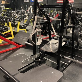 DMV Iron Gym - Gyms Near Me - Alexandria, Virginia DMV Iron Gym - Gyms Near Me - Alexandria, Virginia