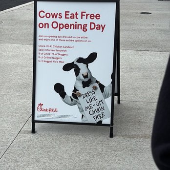 Chick-fil-A - Cow eat free on opening day - Fast Food Near Me - Mississauga, Ontario
