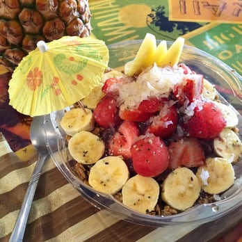Makani's Magic Pineapple Shack - Acai bowl! We loved it! - Juice Bars & Smoothies Near Me - Hilo, Hawaii