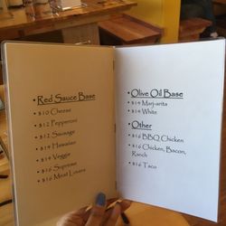 Cowgirl Pizza and Laundromat - Pizza options