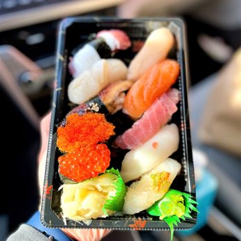 Ebisu - Deluxe Combo (10 Pieces of Nigiri) - Sushi Bars Near Me - San Francisco, California Ebisu - Deluxe Combo (10 Pieces of Nigiri) - Sushi Bars Near Me - San Francisco, California