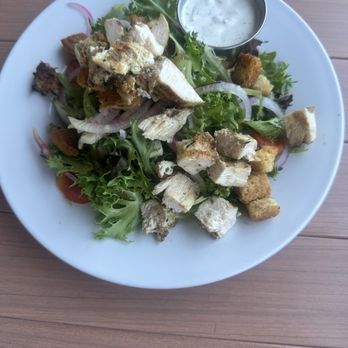 Pilothouse Restaurant - Farmhouse salad - New American Near Me - Sacramento, California Pilothouse Restaurant - Farmhouse salad - New American Near Me - Sacramento, California
