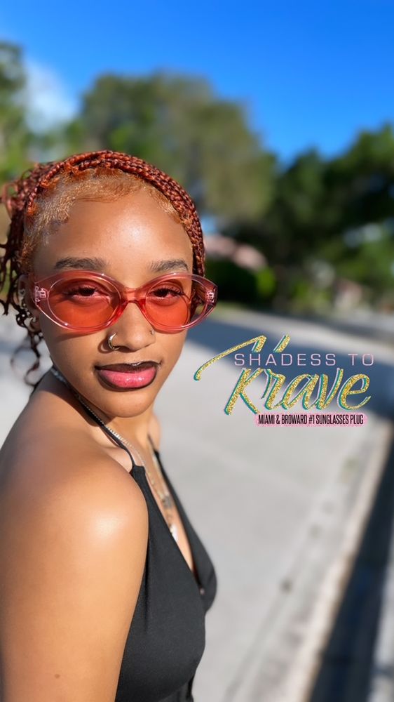 Shadess To Krave Logo