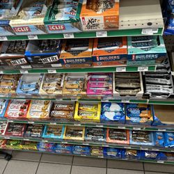 Valero - Good and branded selection of protein power bars for gym guys
