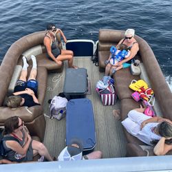 M&M Island Cruises