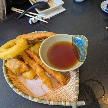 Züm Sushi - Combo tempura - Japanese Near Me - Pacific Grove, California Züm Sushi - Combo tempura - Japanese Near Me - Pacific Grove, California
