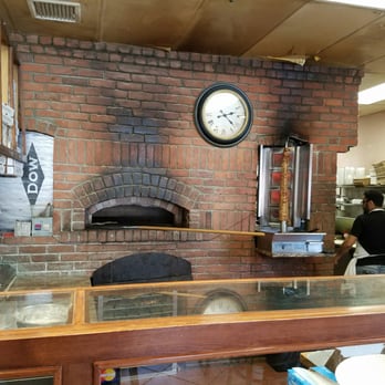 Aladdin Halal - Brick oven gives the place character,  not to mention gives great flavor to the bread. - Halal Near Me - Hartford, Connecticut
