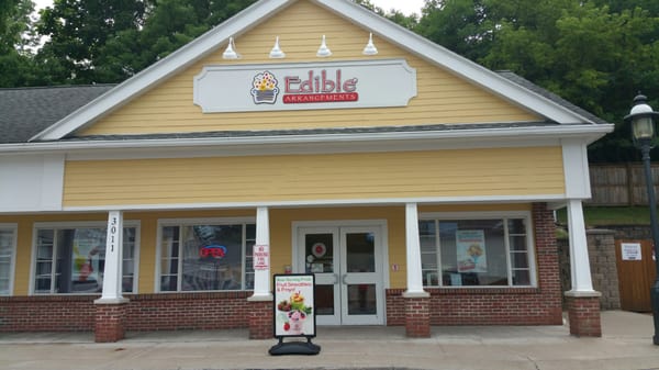 Edible Arrangements by null
