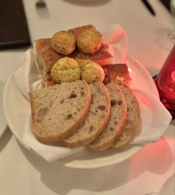 Brothers Restaurant at the Red Barn by null