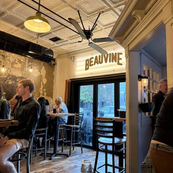 BEAUVINE BURGER CONCEPT - Updated April 2025 - 870 Photos & 704 Reviews