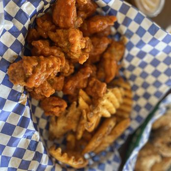 Toss Fried Chicken and Ramen - Buffalo toss chicken - Ramen Near Me - Casas Adobes, Arizona Toss Fried Chicken and Ramen - Buffalo toss chicken - Ramen Near Me - Casas Adobes, Arizona