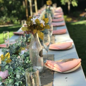 The Old Homestead - The colors went well with the greenary. - Venues & Event Spaces Near Me - Crockett, California