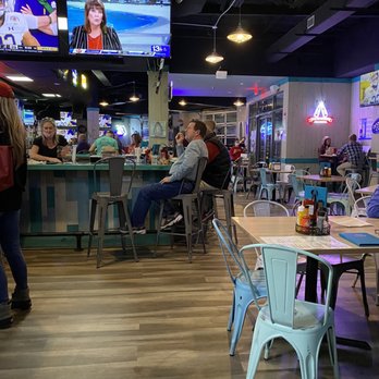 Austons on 98 - Inside - Seafood Near Me - Miramar Beach, Florida