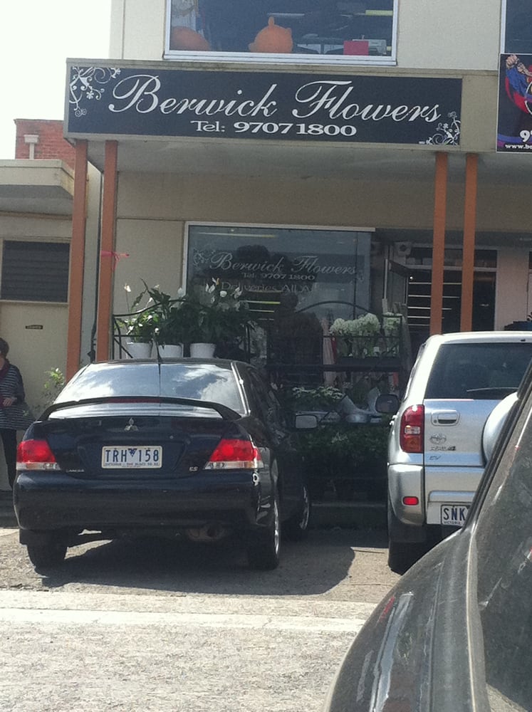 BERWICK FLOWERS Updated September 2024 10 Adams Ln, Berwick