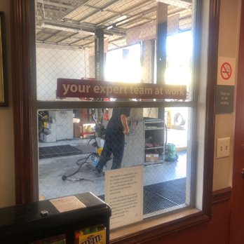 Jiffy Lube Oil Change - Expert team - Auto Repair Near Me - Newhall, California Jiffy Lube Oil Change - Expert team - Auto Repair Near Me - Newhall, California