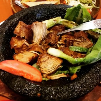 El Guajillo - Pork carnitas mid-way meal, missing pickled carrots, and some other tasty toppings. Sooo much porkaliciousness! - Mexican Near Me - Tigard, Oregon El Guajillo - Pork carnitas mid-way meal, missing pickled carrots, and some other tasty toppings. Sooo much porkaliciousness! - Mexican Near Me - Tigard, Oregon