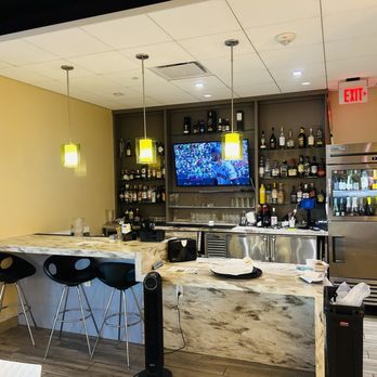 Escape Lounges - Bar - Airport Lounges Near Me - Oakland, California Escape Lounges - Bar - Airport Lounges Near Me - Oakland, California