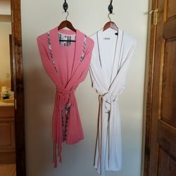 Bear Meadows Lodge - Plush robes....