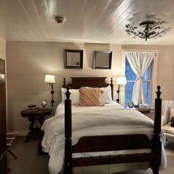 The Mast Farm Inn - Beautiful Rooms