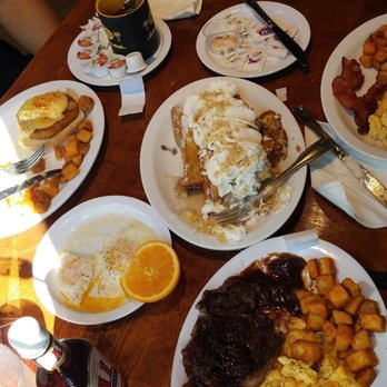 Eggs 'n Things Ko Olina - Hawaiian French toast w/pineapple, coconut & cream, rib eye steak & eggs, crab cakes eggs Benedict - American Near Me - Kapolei, Hawaii Eggs 'n Things Ko Olina - Hawaiian French toast w/pineapple, coconut & cream, rib eye steak & eggs, crab cakes eggs Benedict - American Near Me - Kapolei, Hawaii