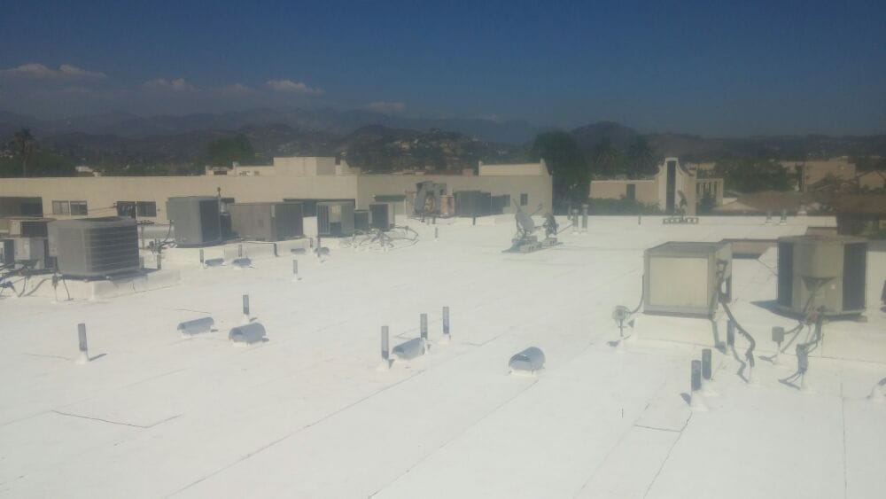 Slide of B&I Roofing