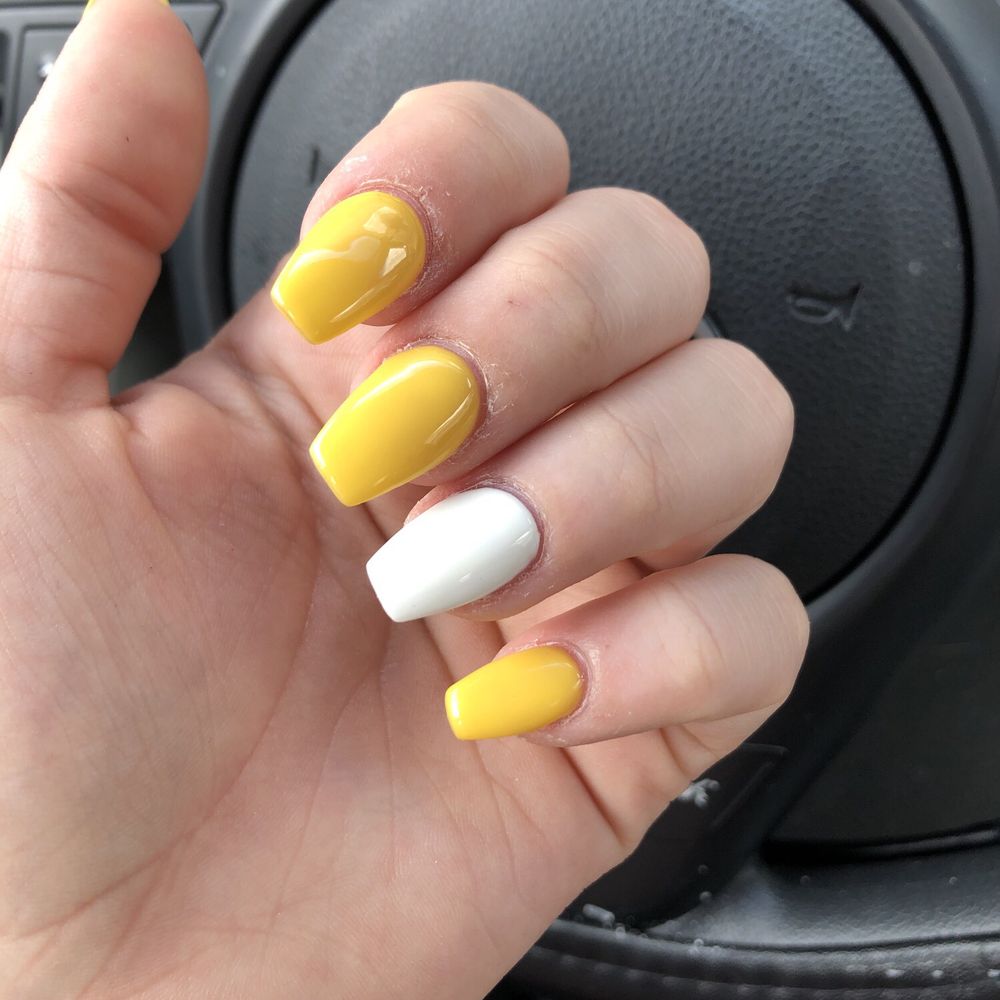 This was my manicure i got 2 weeks ago! This was my manicure i got 2 weeks ago!