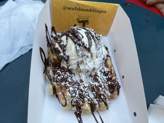 Wafels & Dinges by null