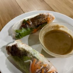 Ava's Bistro - Spring rolls