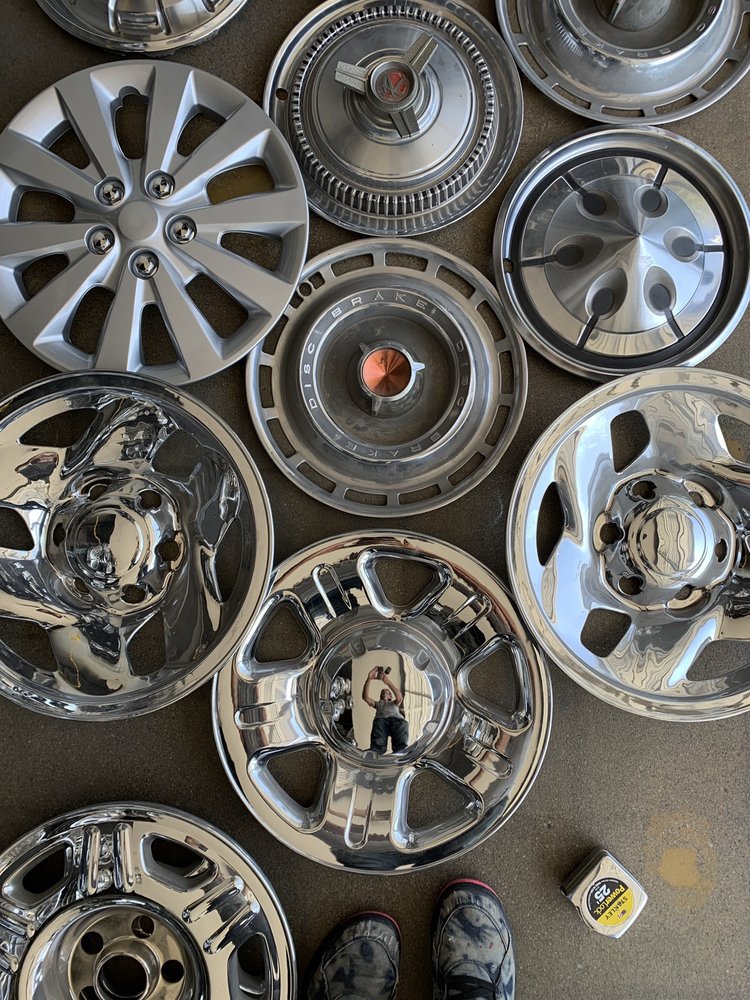 Van Nuys Hubcaps & Wheels, California Roadtrippers
