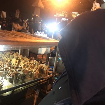 Baguio Night Market - Street Vendors Near Me - Baguio, BEN